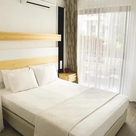 Defne Hotel 3*