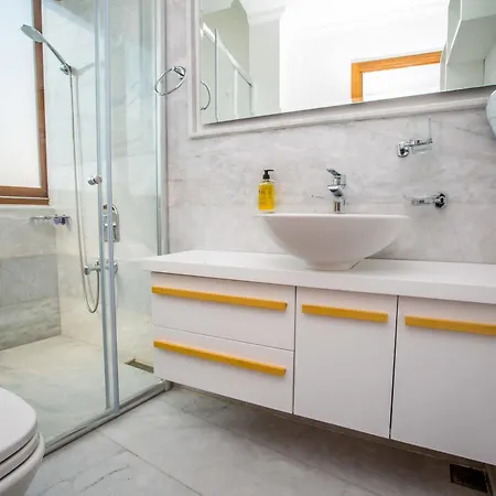 Hotel Defne