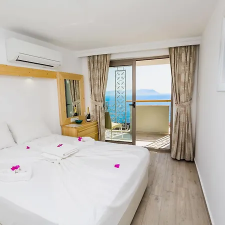 Hotel Defne