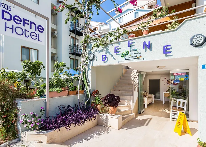 Defne Hotel 3*